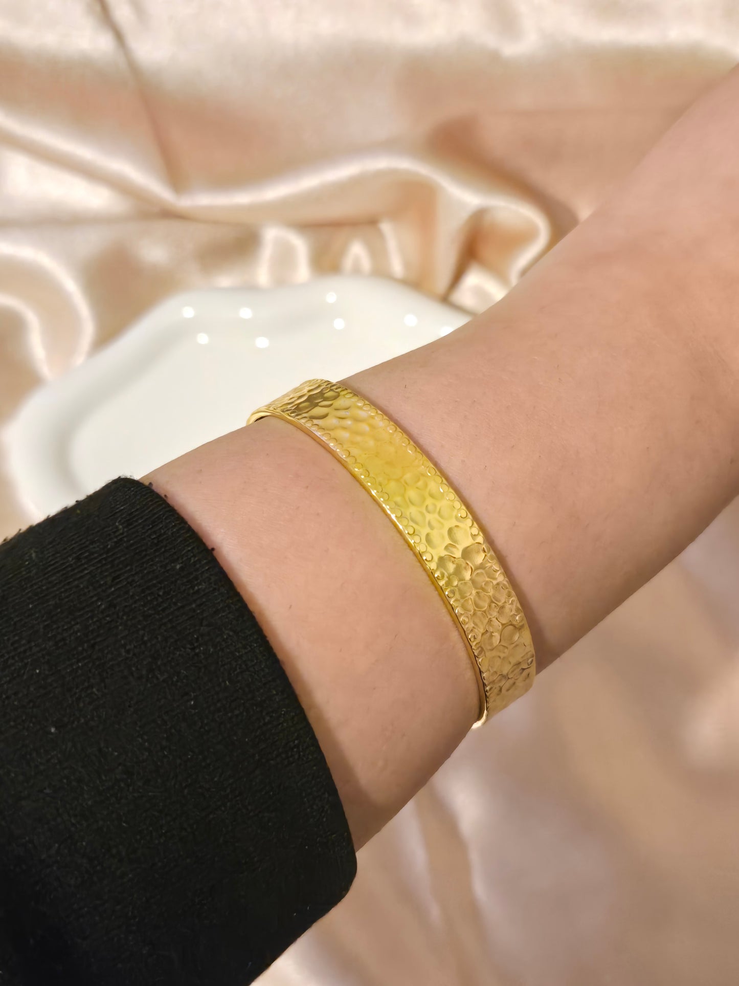 ANASTASIA - Textured Gold Cuff - 18K Gold Plated