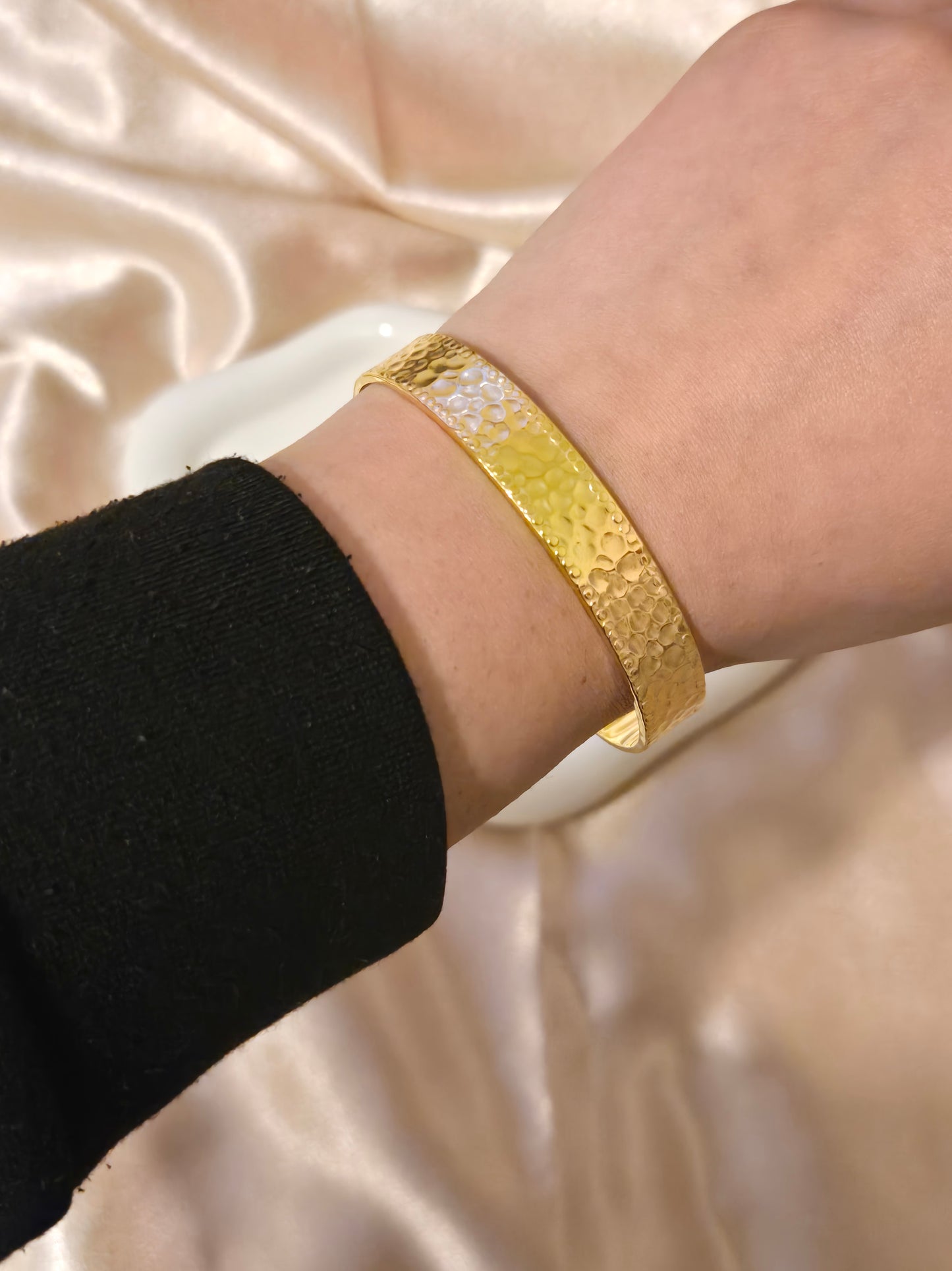 ANASTASIA - Textured Gold Cuff - 18K Gold Plated