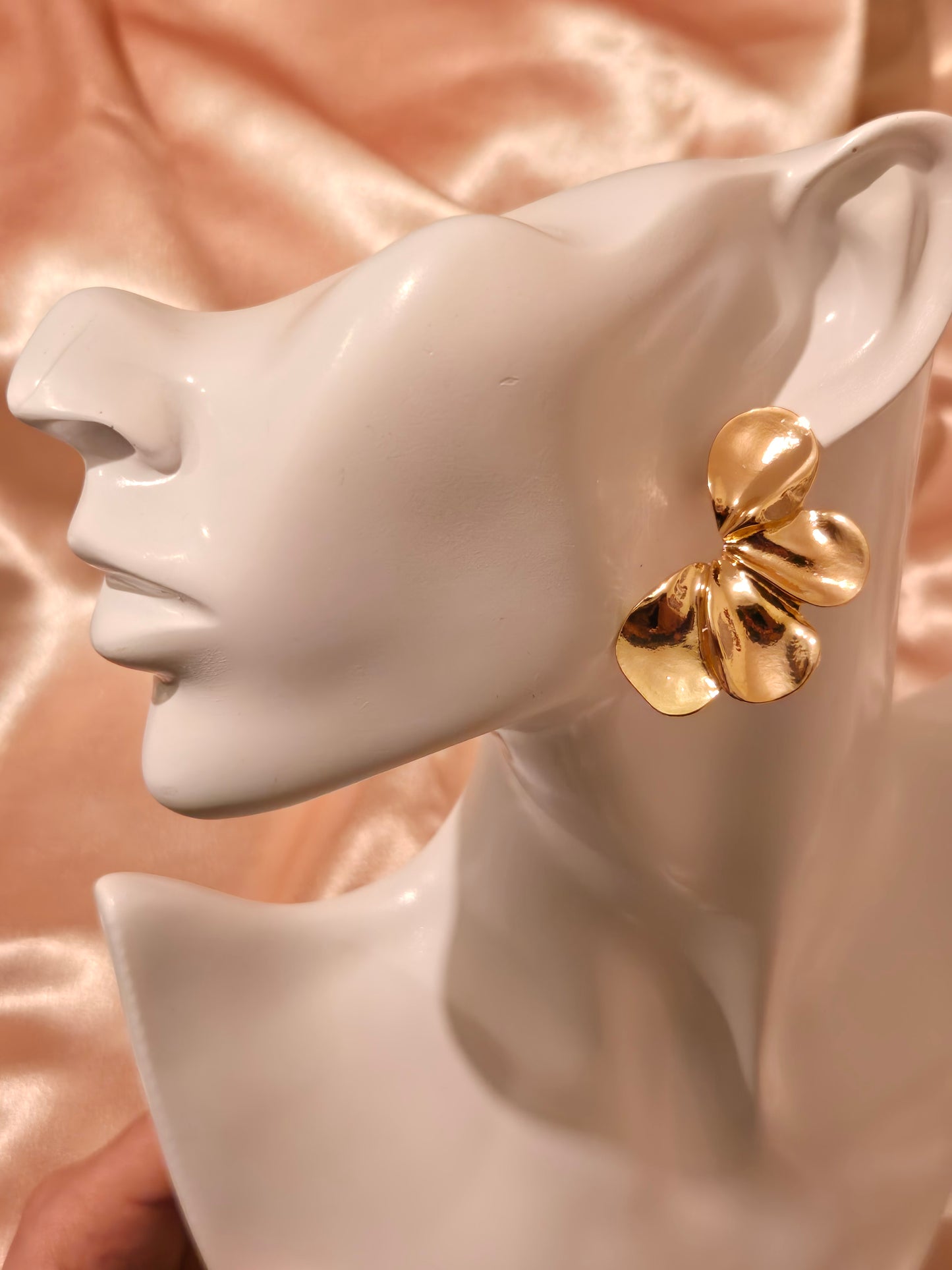 HAYA Petal Earring - 18K Gold Plated