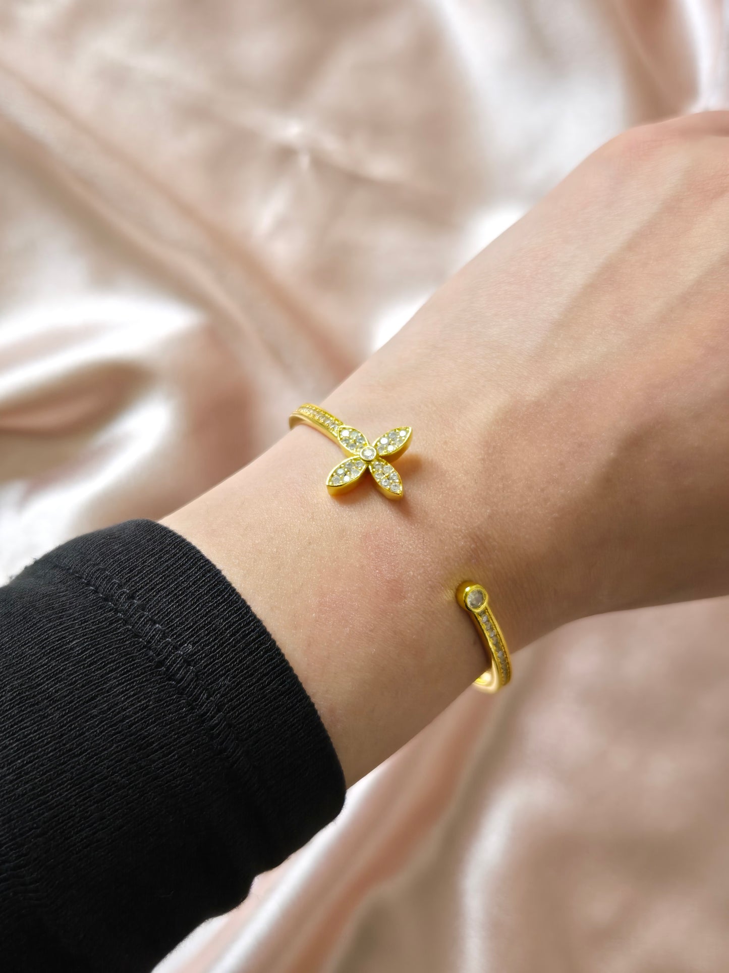 HANA Cuff -18K Gold Plated