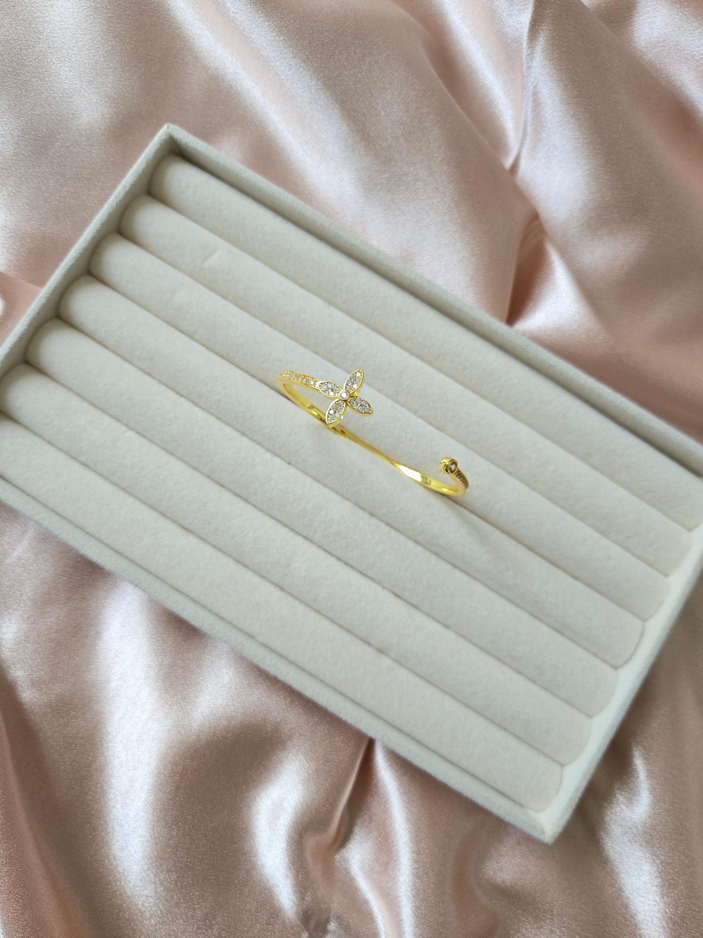 HANA Cuff -18K Gold Plated
