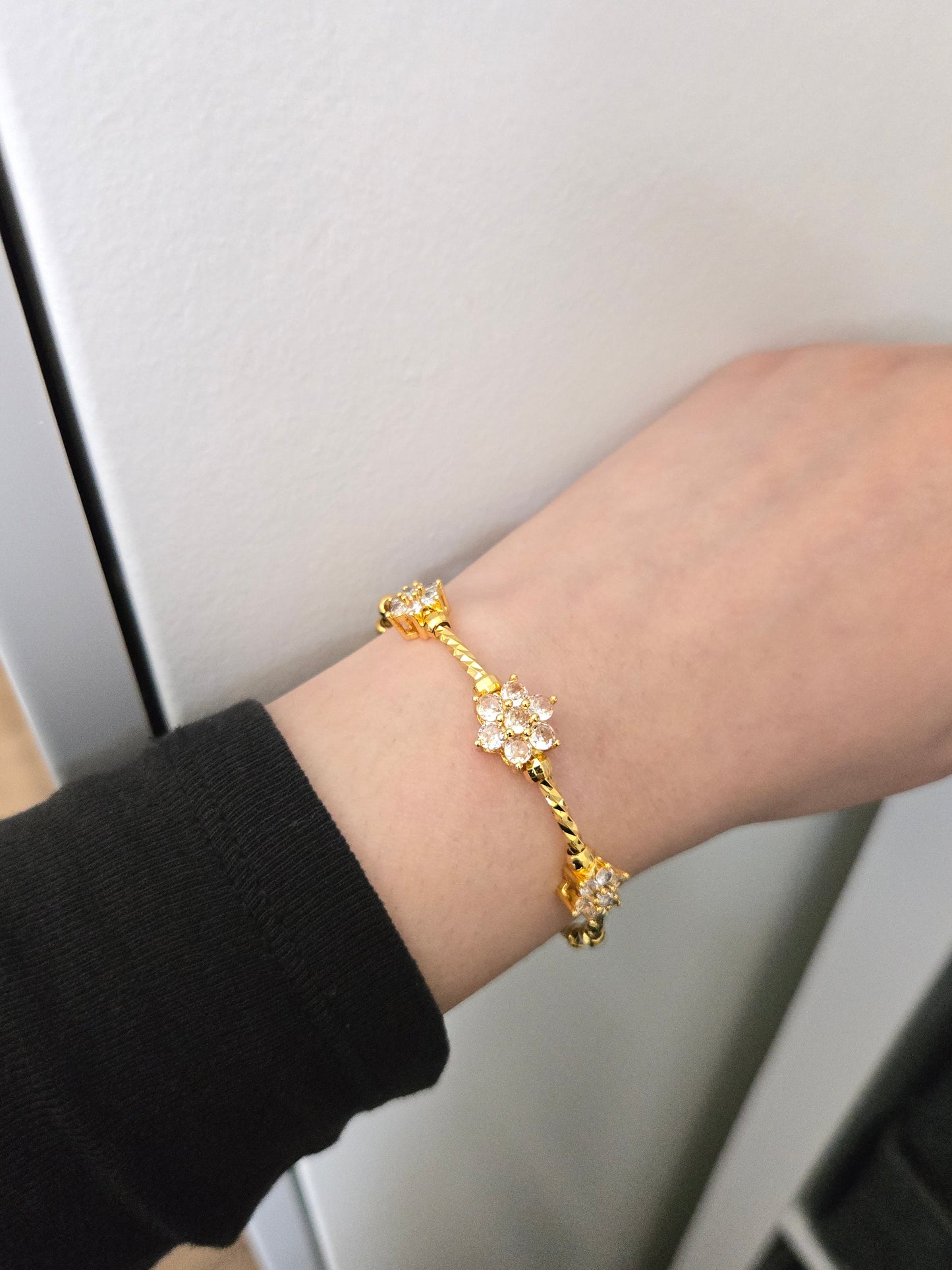 FLORA Bangle - 18K Gold Plated