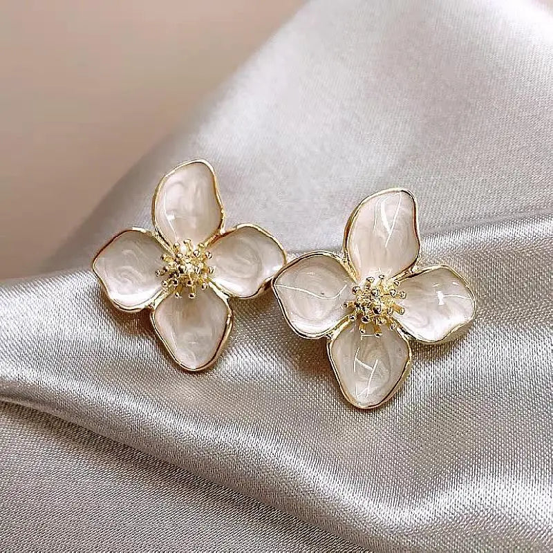 LARA Flower Earrings