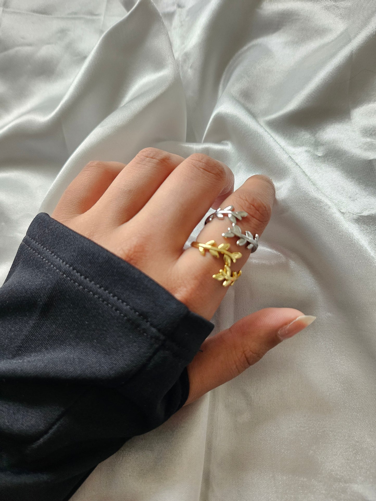 JUNIPER Leaf Resizable Rings - Stainless Steel