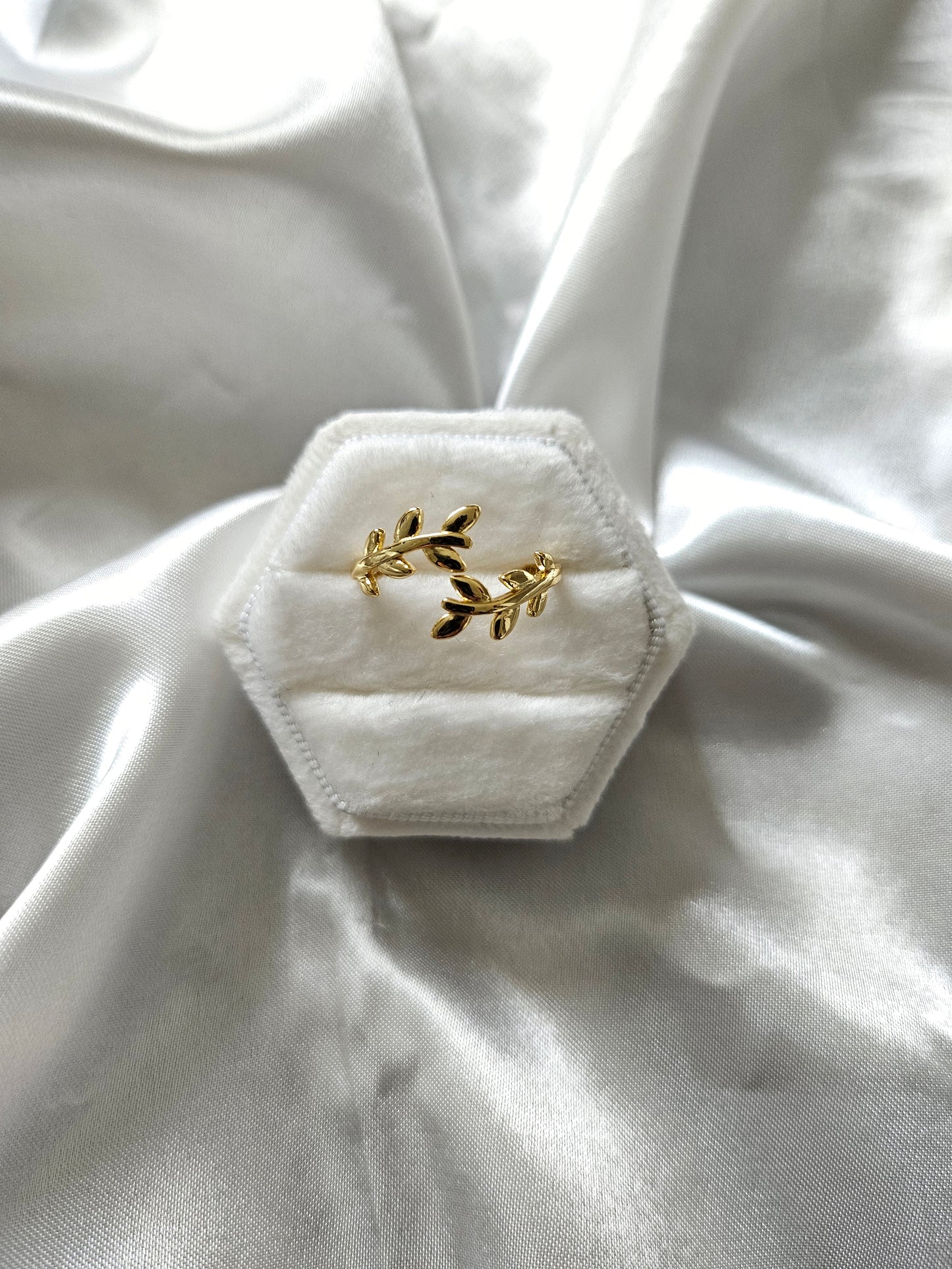 JUNIPER Leaf Resizable Rings - Stainless Steel