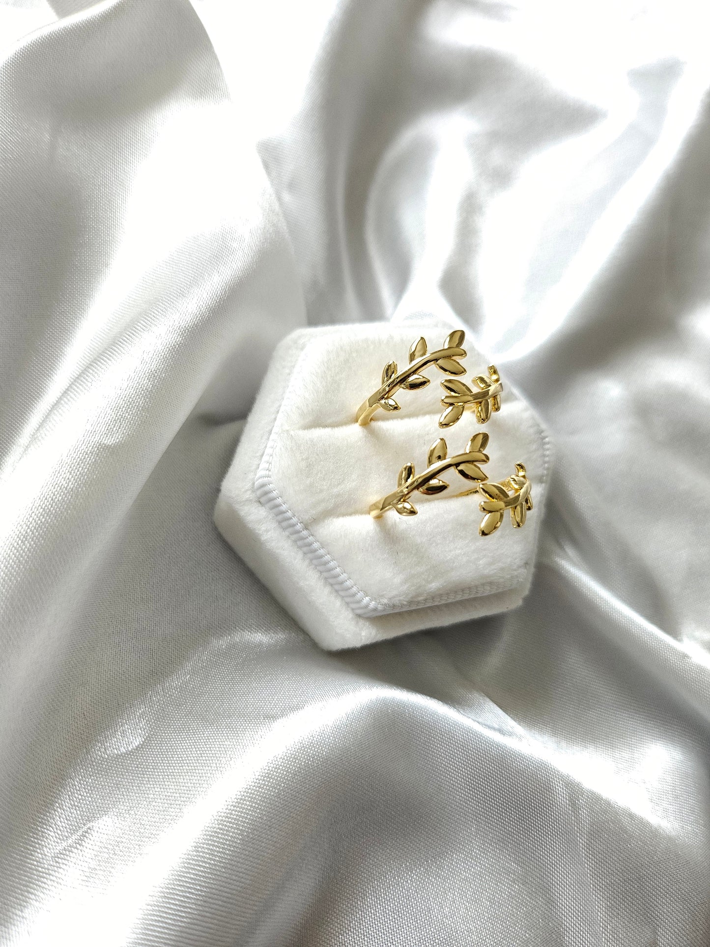 JUNIPER Leaf Resizable Rings - Stainless Steel