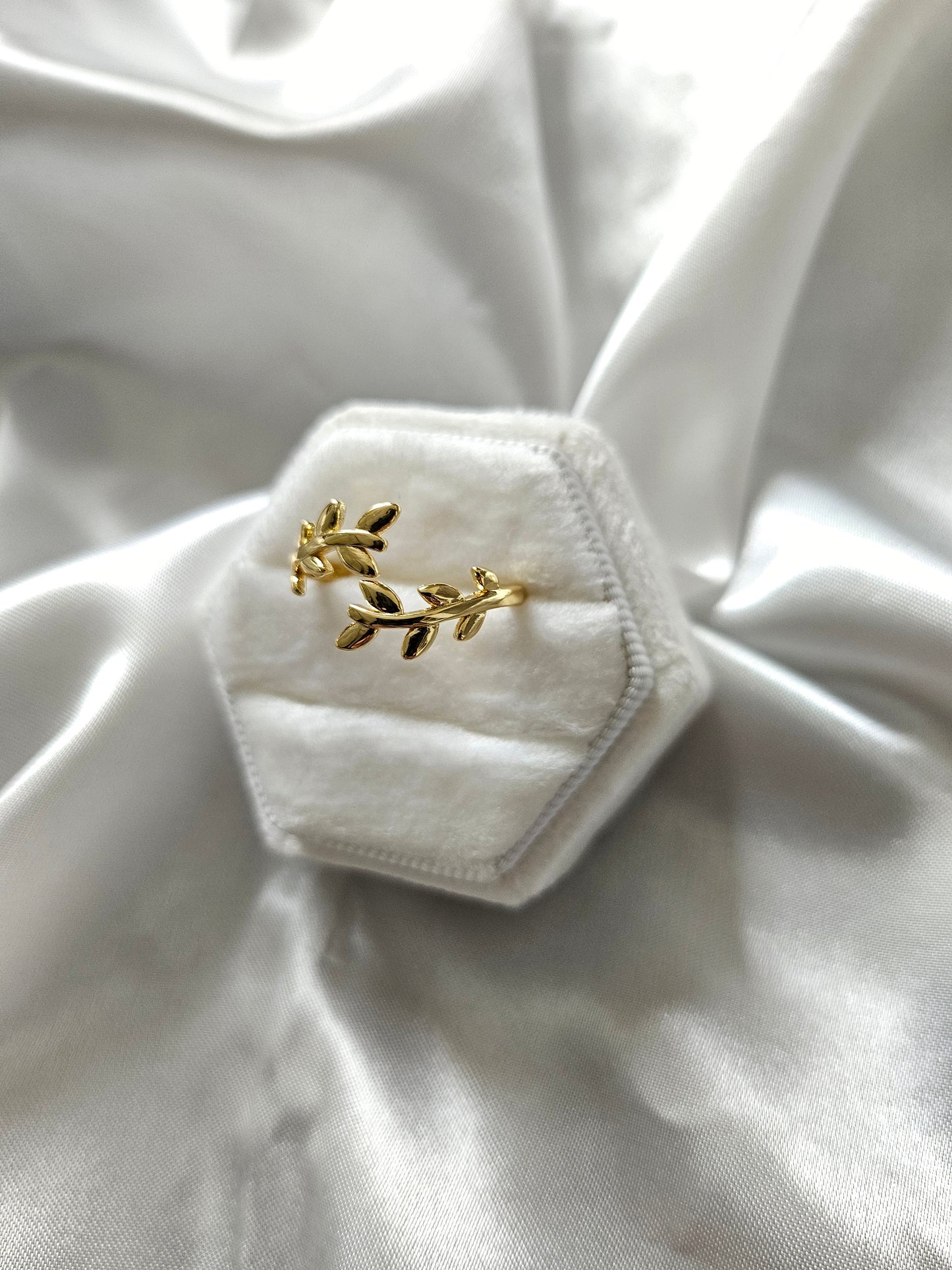 JUNIPER Leaf Resizable Rings - Stainless Steel