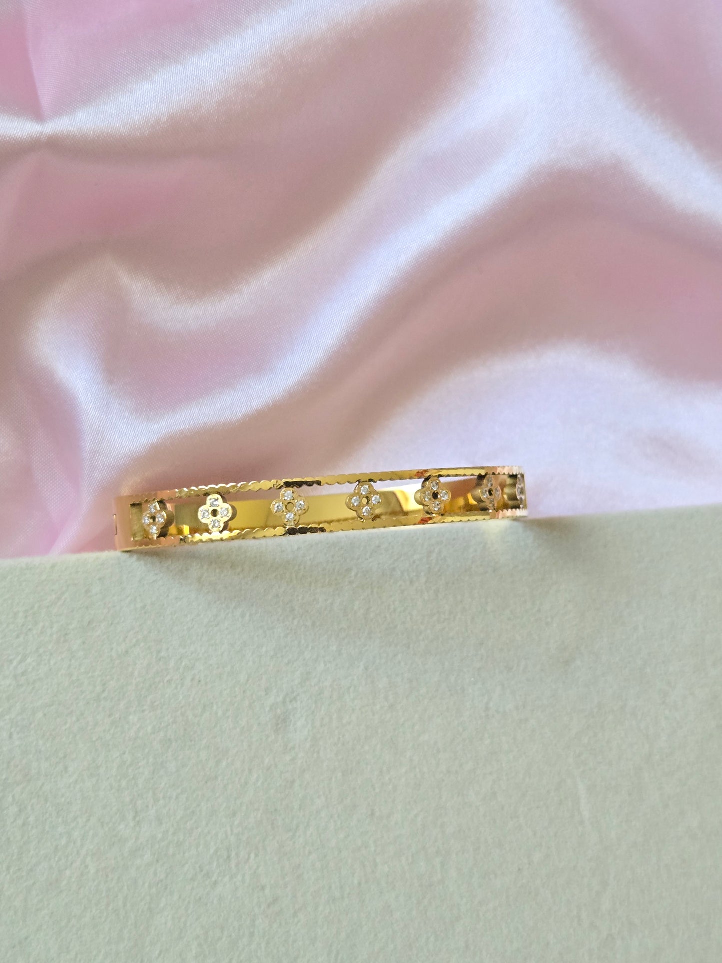JAMILA - Gold Motif Bangle - Stainless Steel