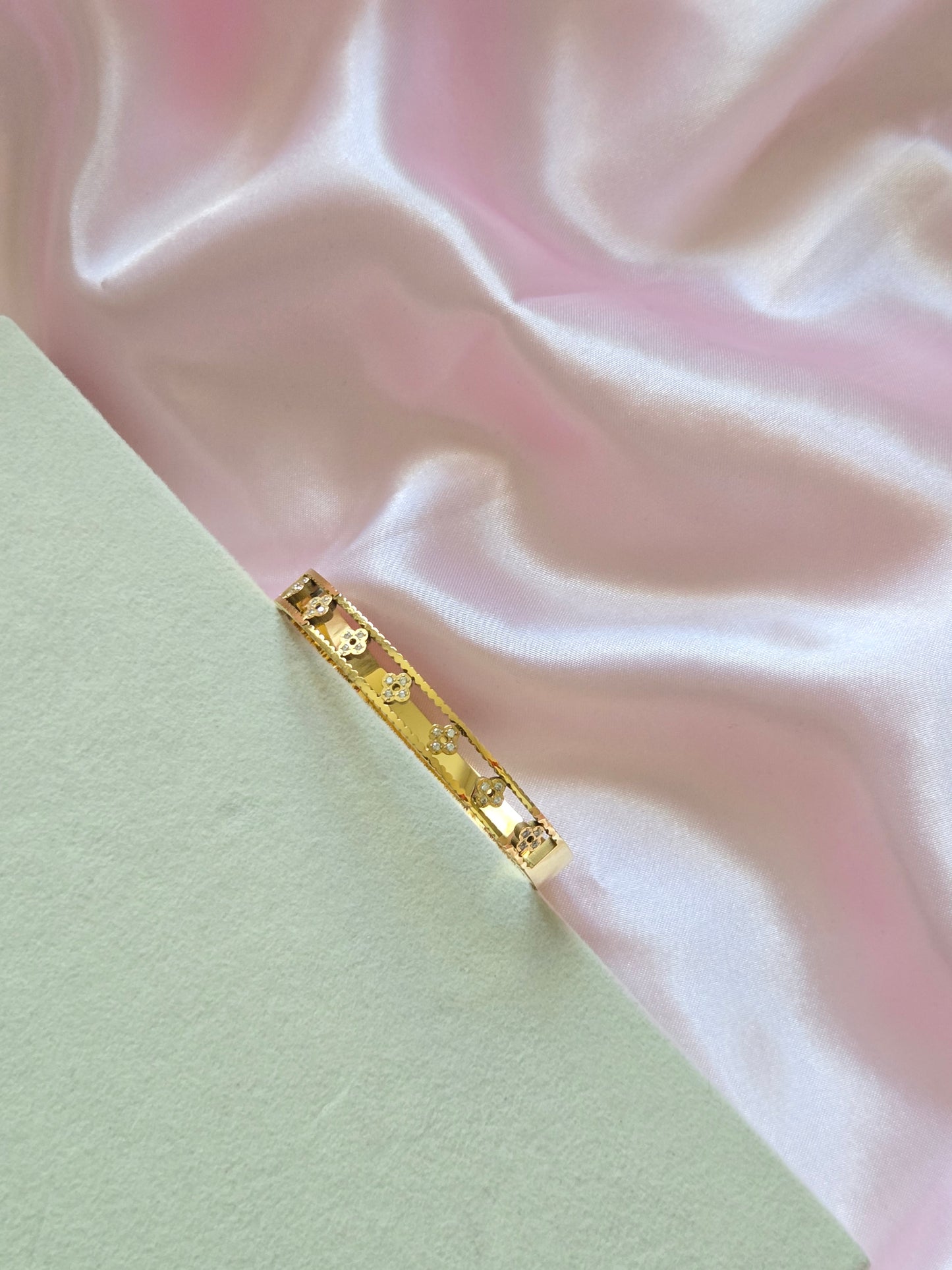 JAMILA - Gold Motif Bangle - Stainless Steel