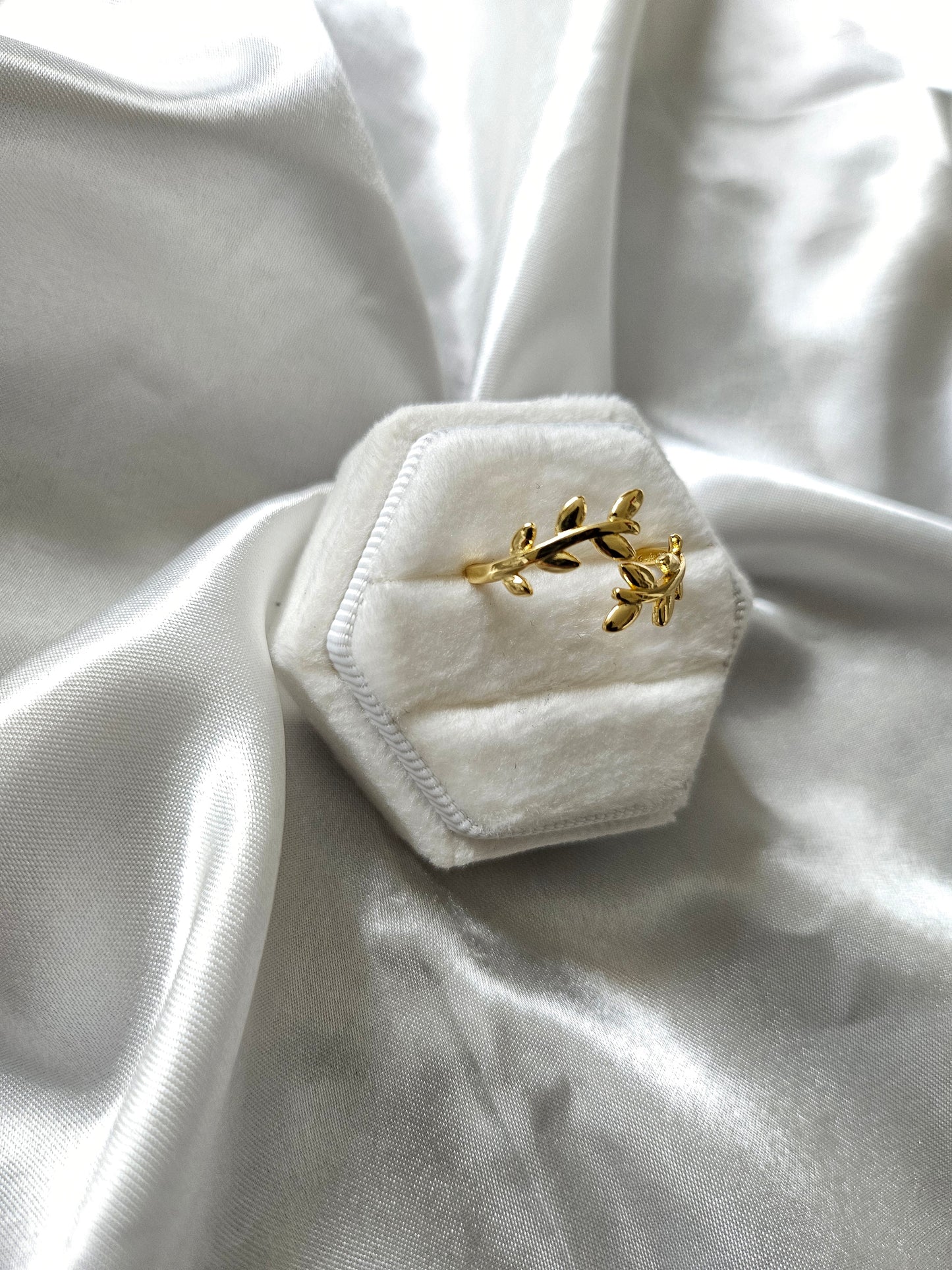 JUNIPER Leaf Resizable Rings - Stainless Steel