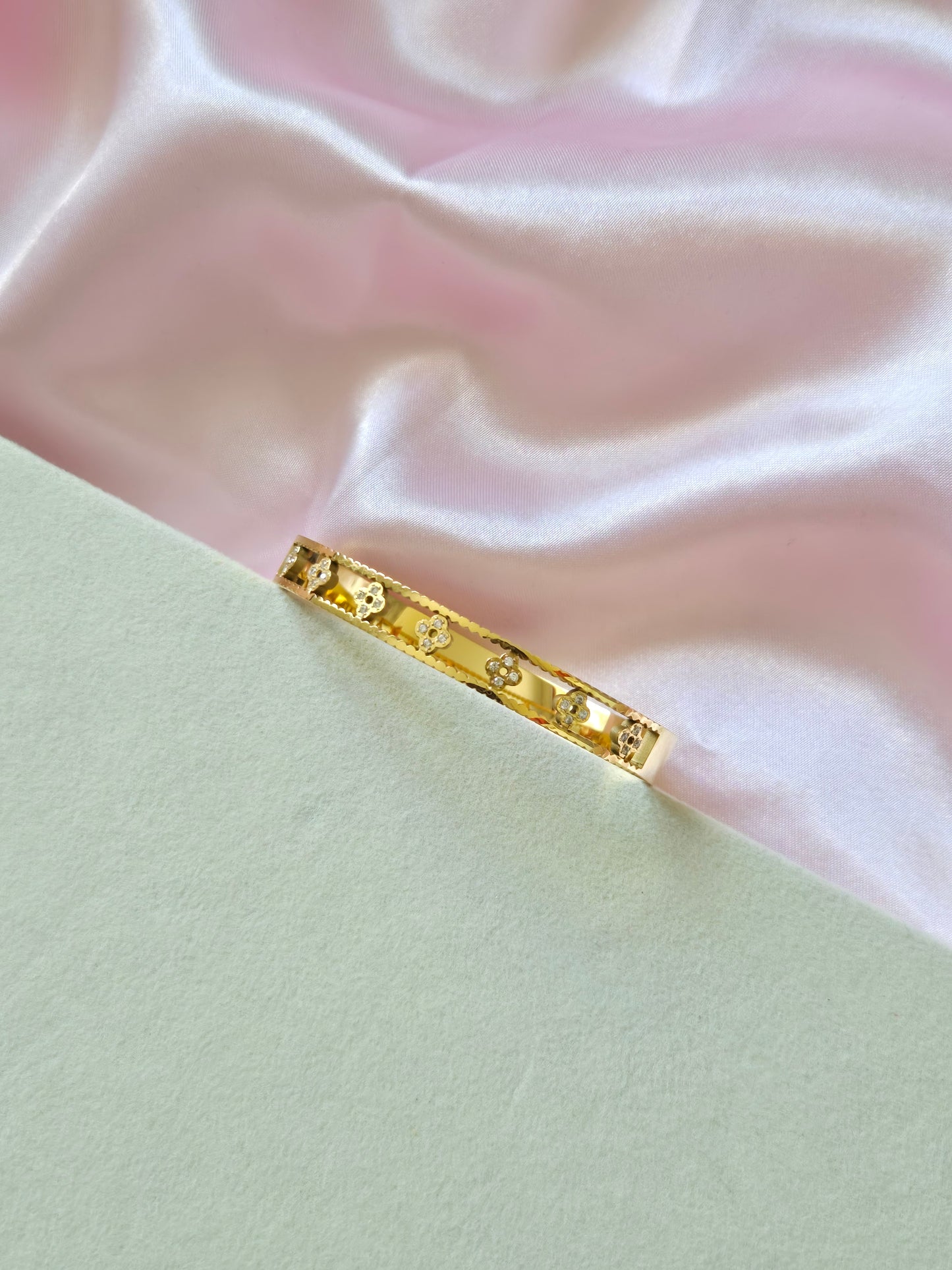 JAMILA - Gold Motif Bangle - Stainless Steel