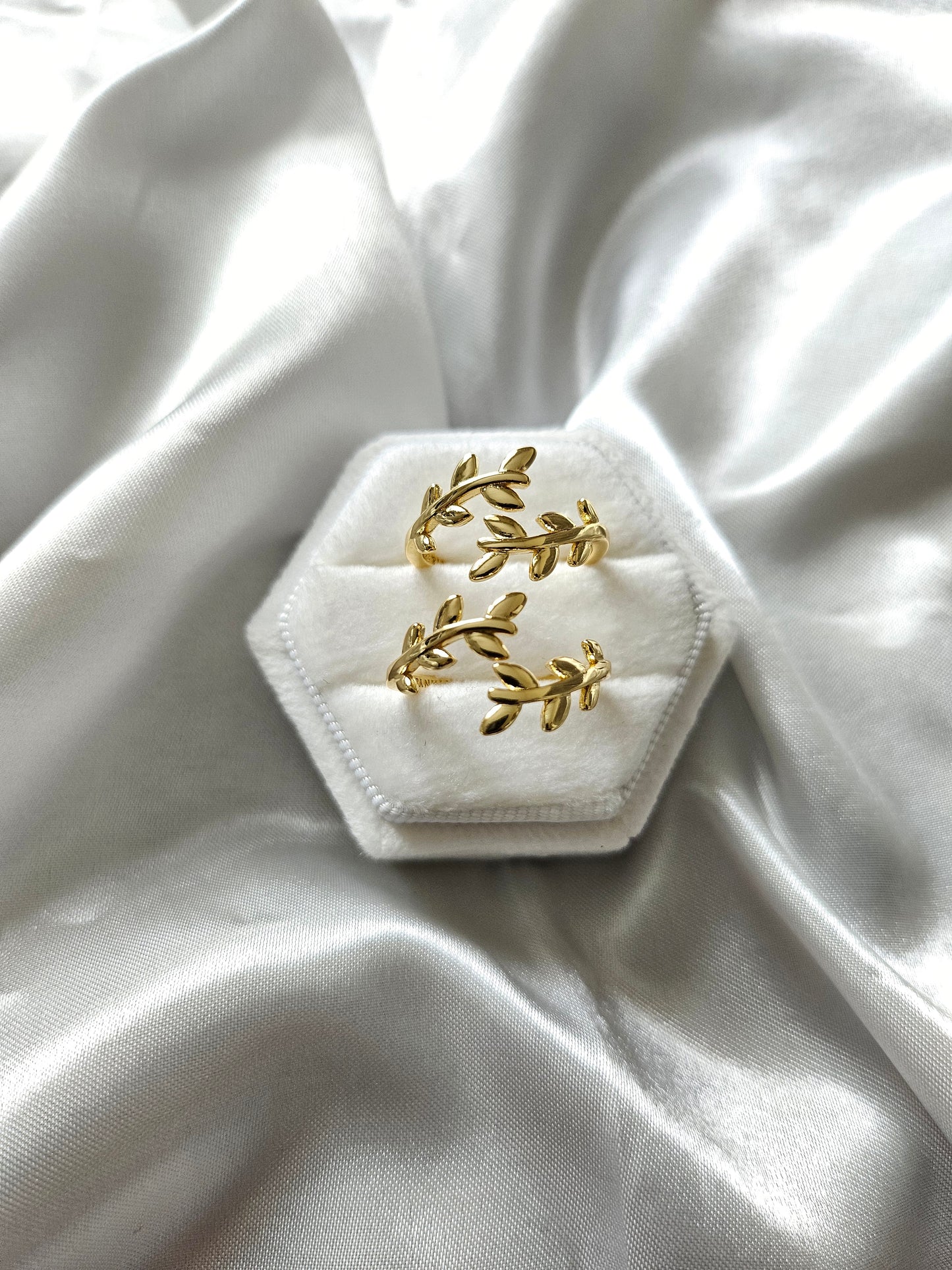 JUNIPER Leaf Resizable Rings - Stainless Steel