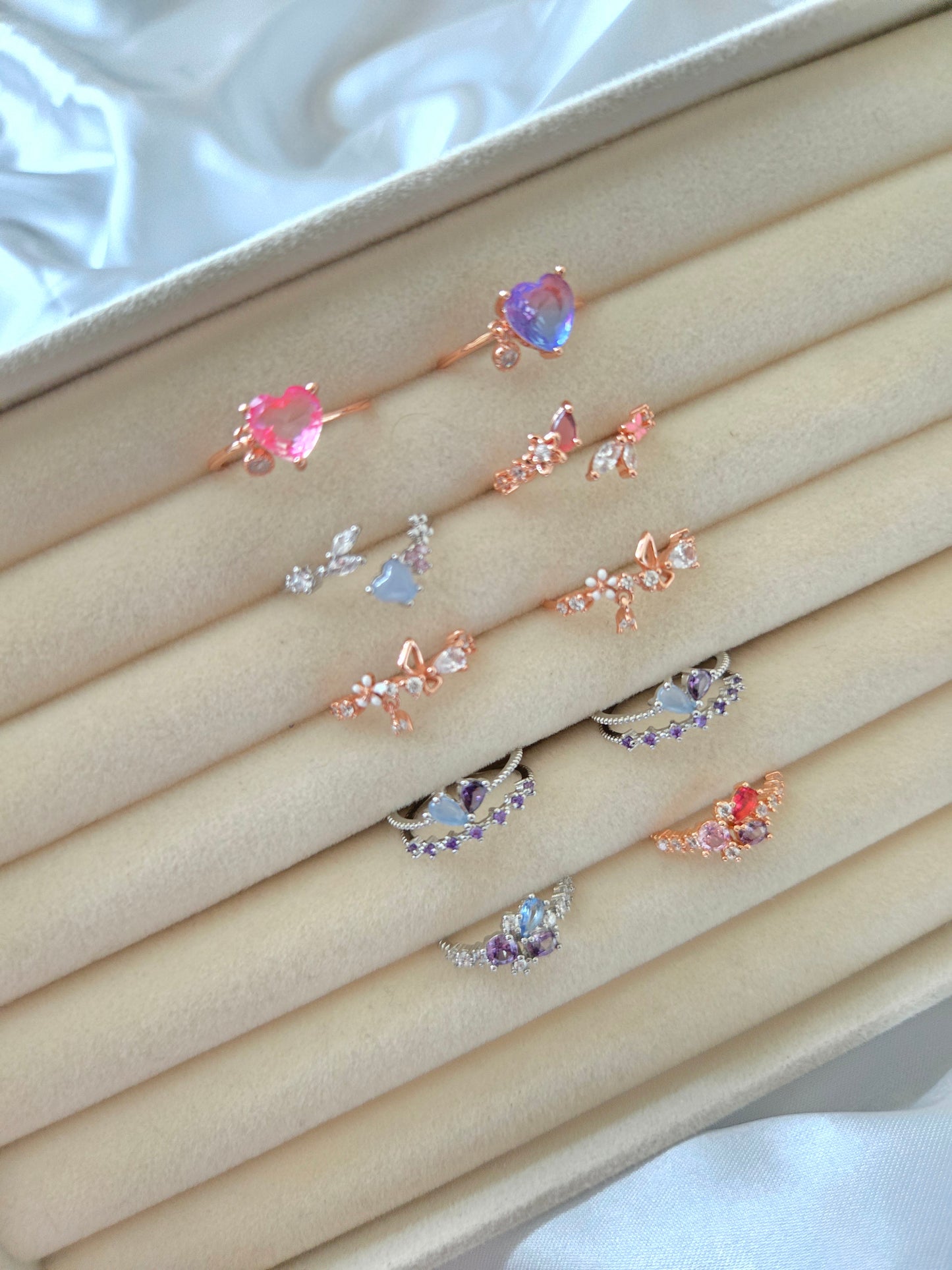 IVY Chrome Jewel Heart Resizable Rings - Brass