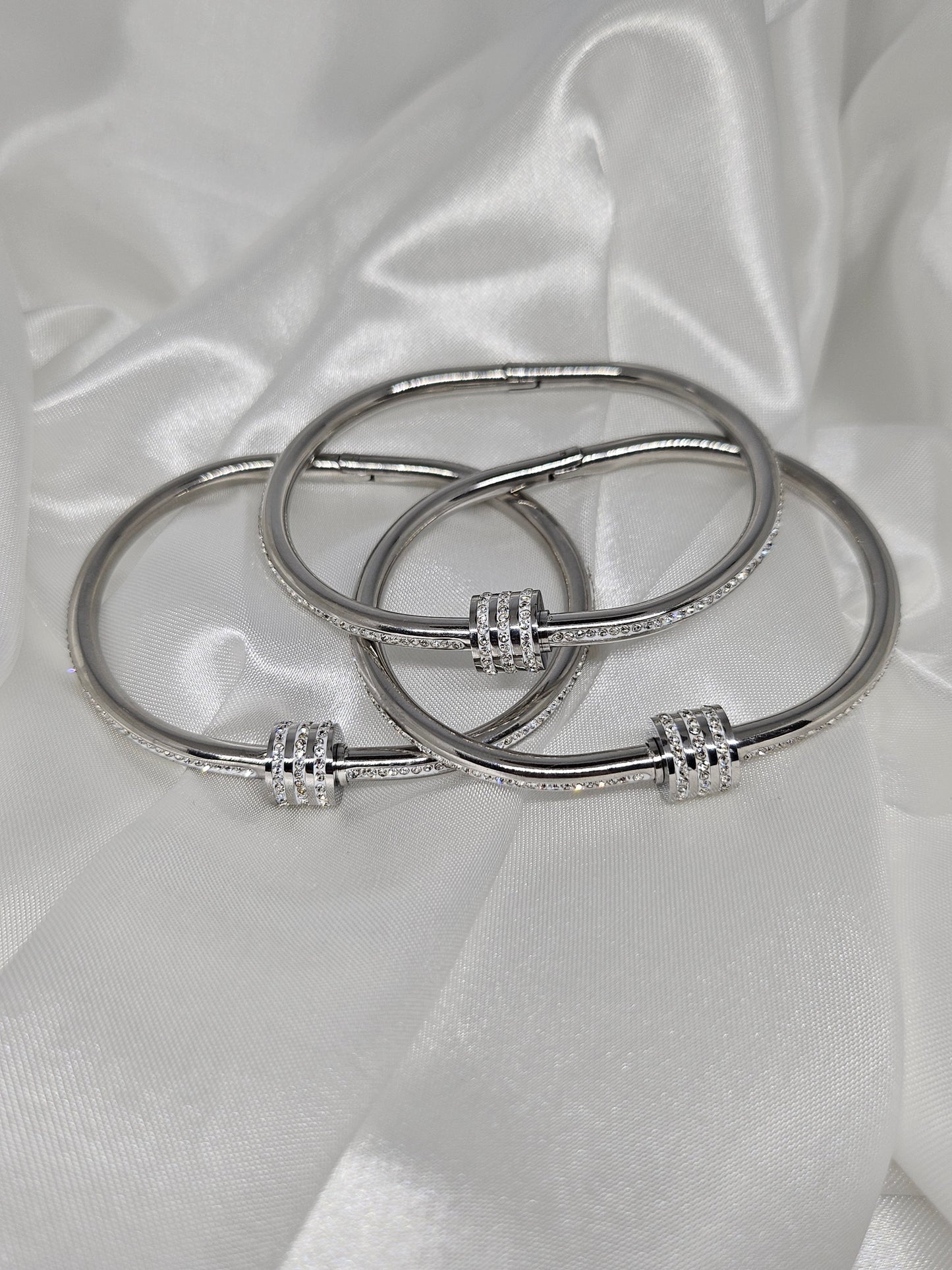 SARA Silver & Gold Knot Bangle - Stainless Steel