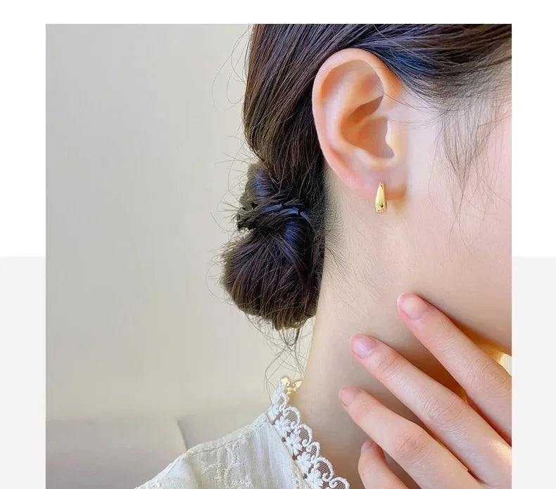SHAYLA 925 Silver Hoop Earrings