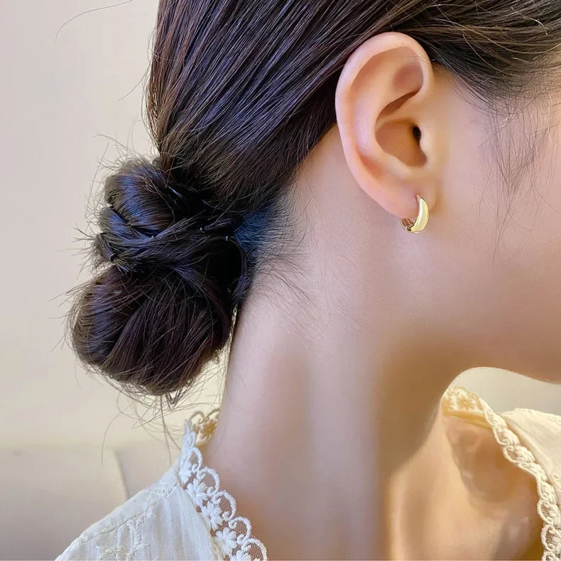 SHAYLA 925 Silver Hoop Earrings
