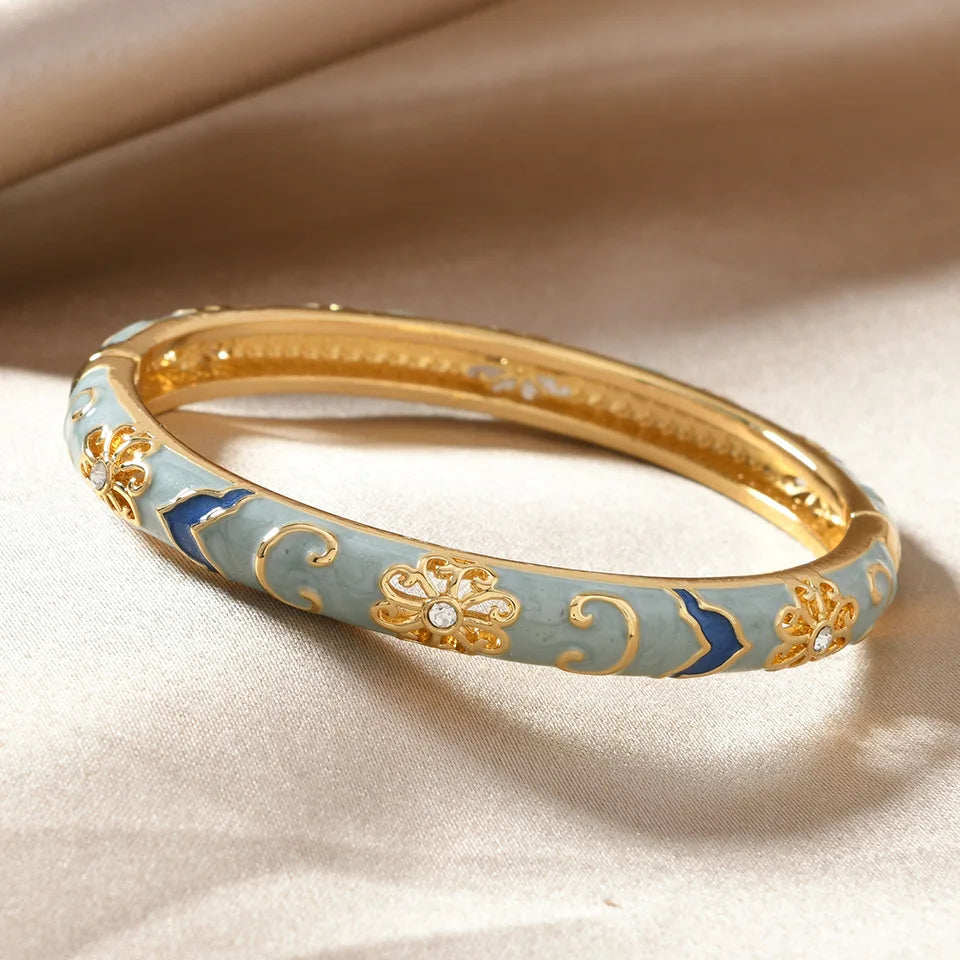 LAILA Bloom Cuff