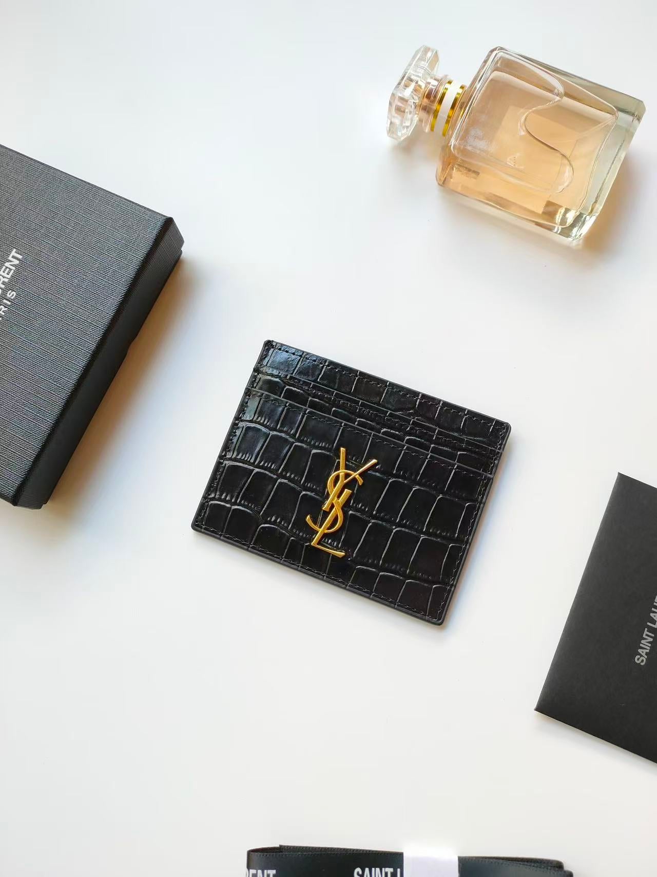 GAZELLE Card Holder - Textured Gold