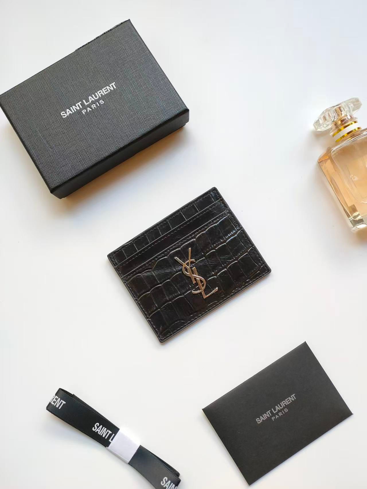 GAZELLE Card Holder - Textured Silver