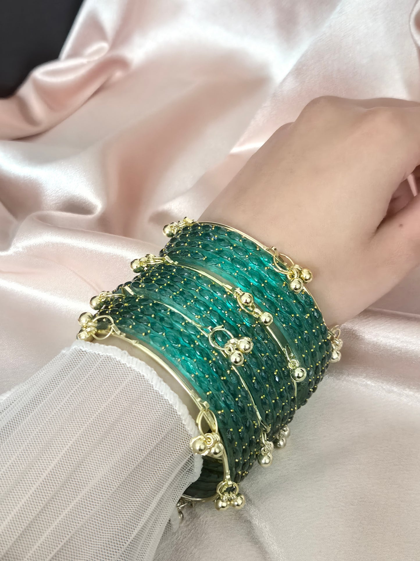 HAWA Kashmiri Bangles - Green - Set of 8