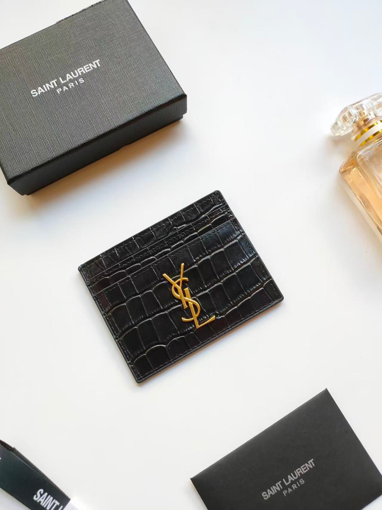 GAZELLE Card Holder - Textured Gold
