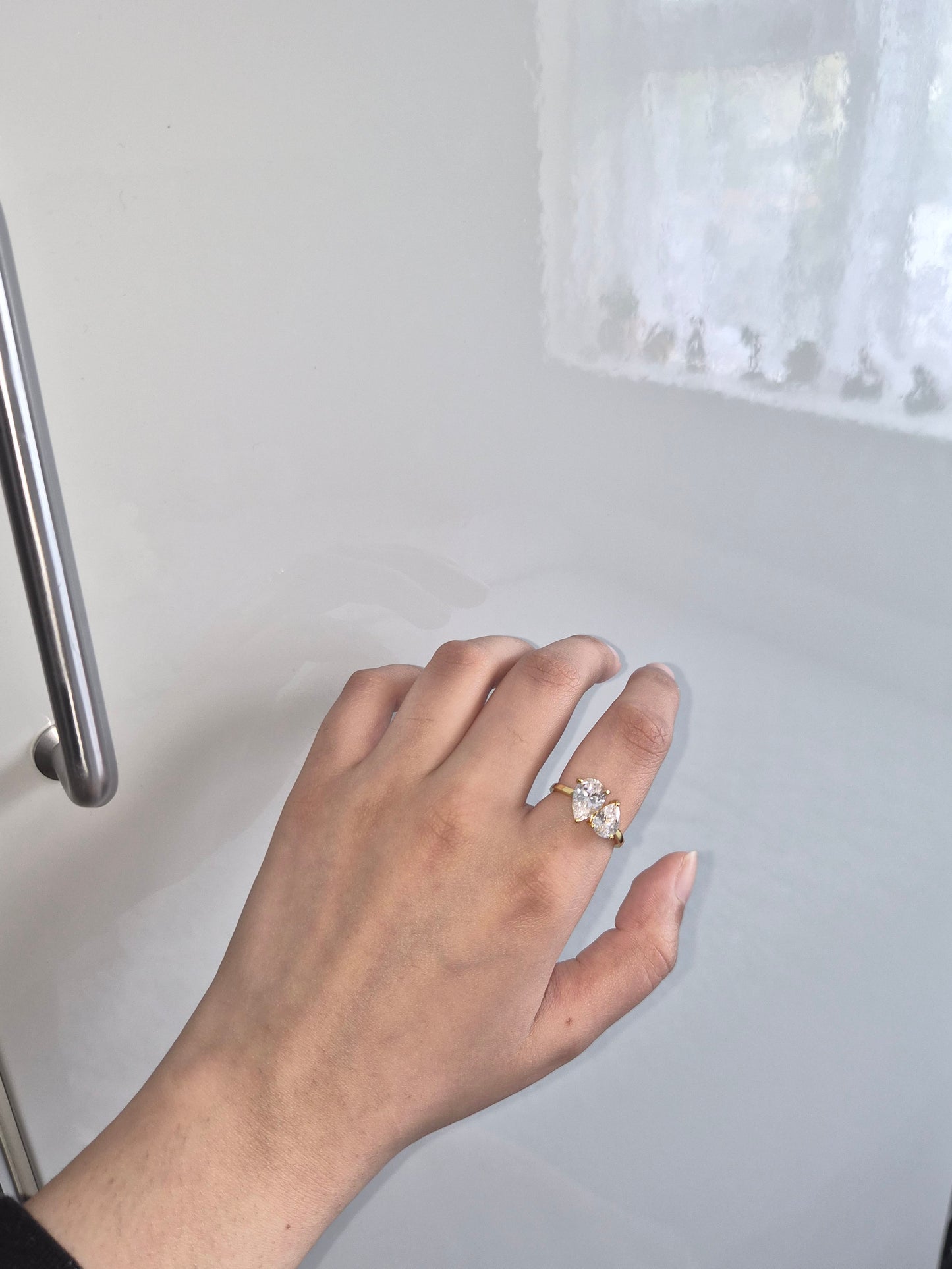 Elina Teardrop Ring